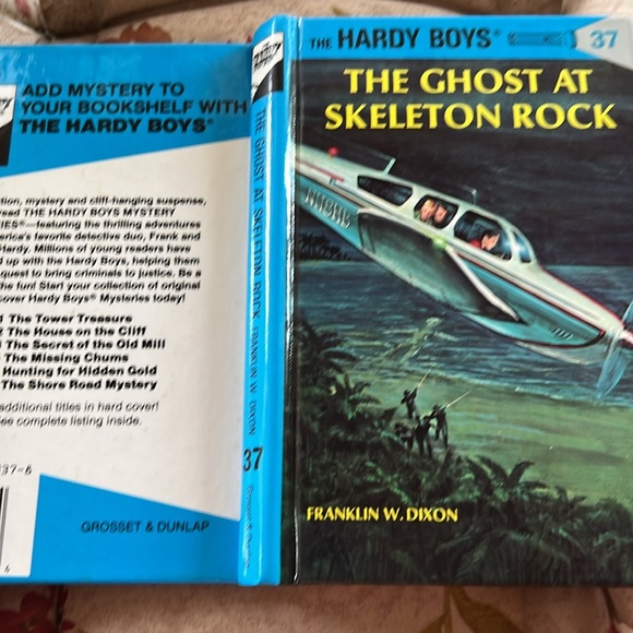 The Hardy Boys 37 The Ghost at Skeleton Rock Hardback Book 1992 Like New - Picture 6 of 6